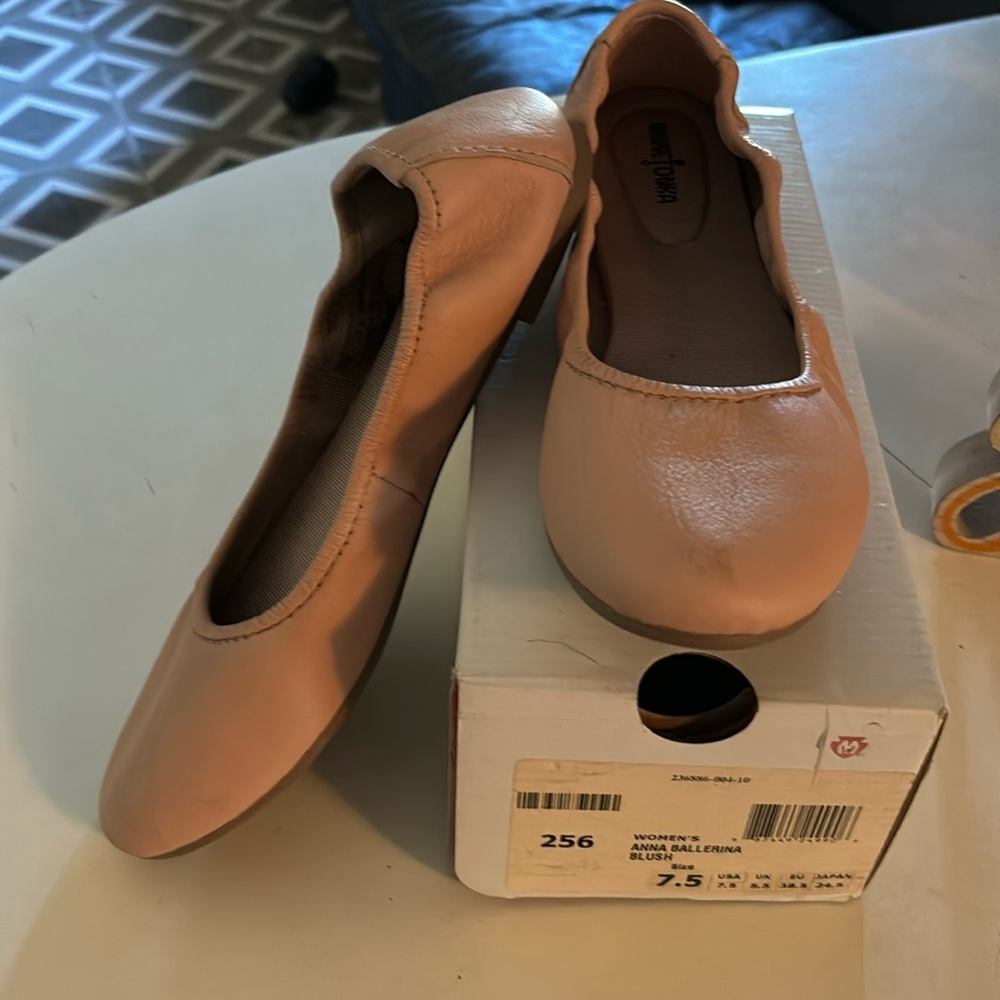 Minnetonka ballerina flats, blush color, leather upper….NEVER WORN